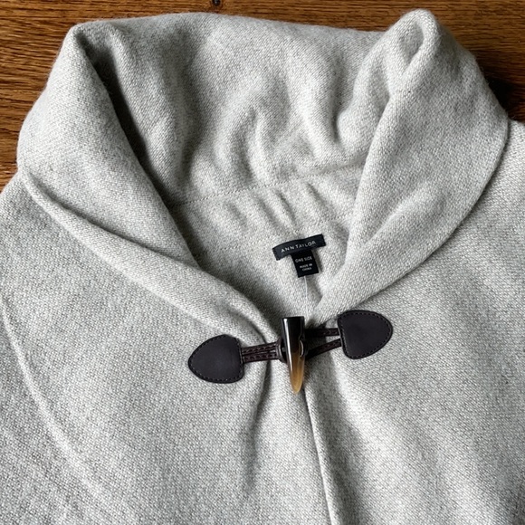 Ann Taylor Poncho - Picture 2 of 6